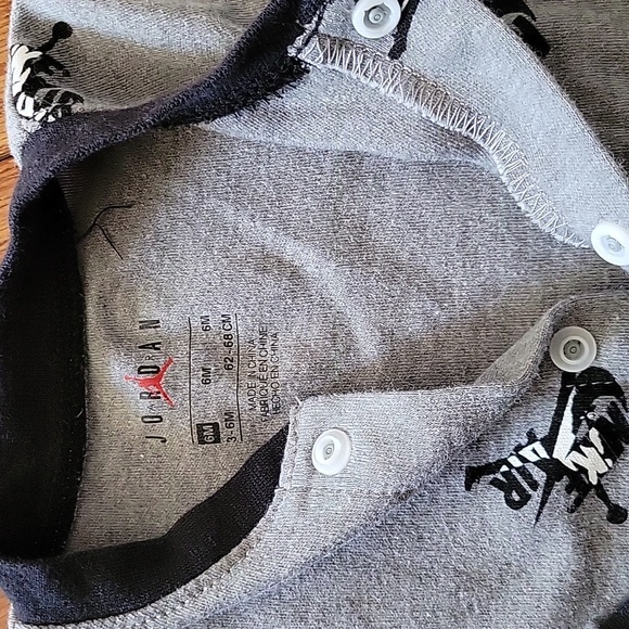 3/$12 Nike Jordan Footie One-piece 3-6m - Picture 4 of 4